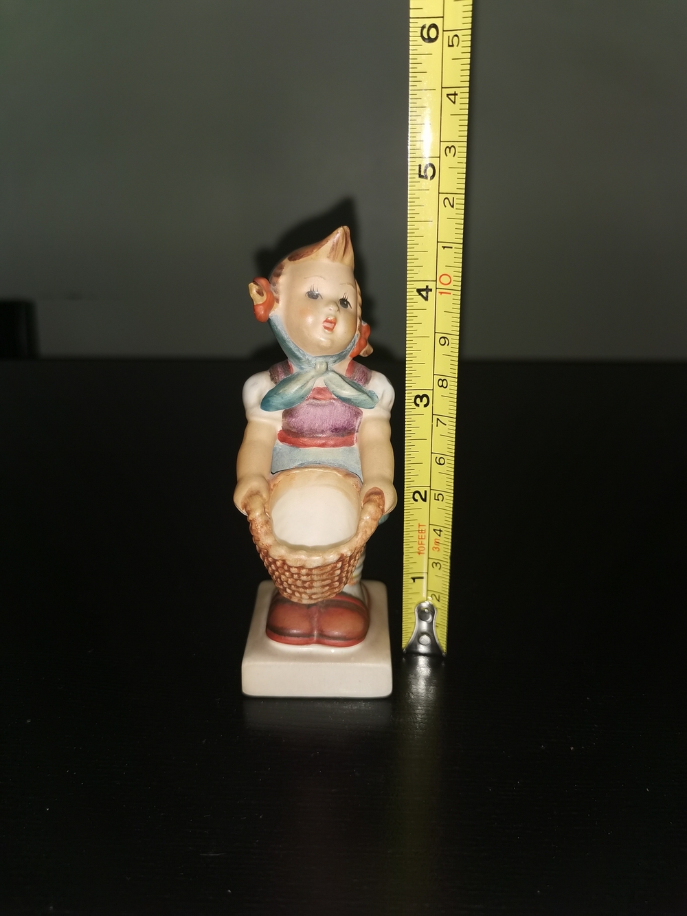 Geobel Hummel Figurine Little Helper #73 TMK-3, 4.5" Tall, W-Germany - Picture 7 of 7